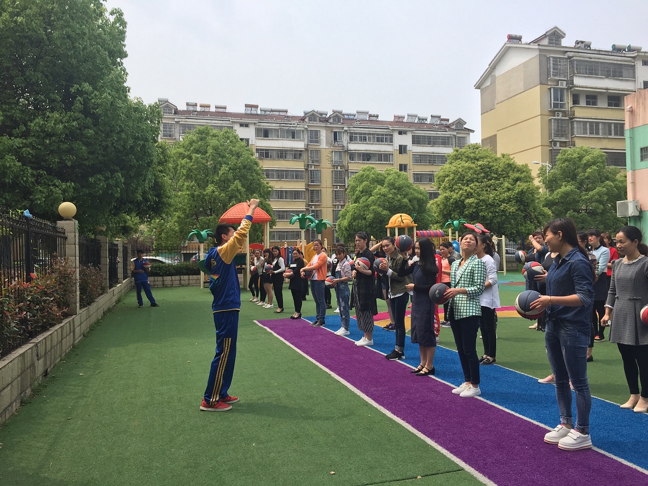 世纪万成教育丰城站幼儿篮球C级精英培训会掠