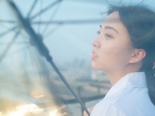 《天臺少女》（個人主頁-ZNDQ1OTc2MDQ=） - 人像攝影 - 站酷設(shè)計師kouna拍拍原創(chuàng)素材 - 站酷ZCOOL