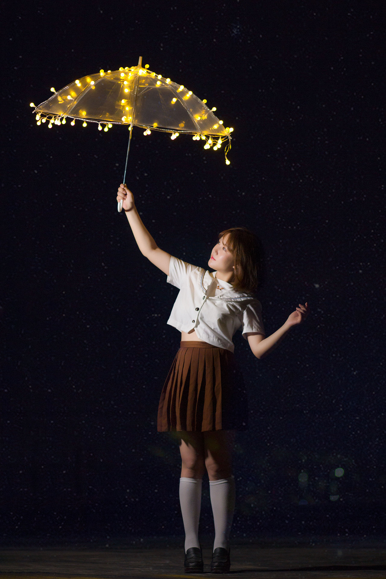 晚安.重庆（图ZMTMzNTA2NDM2） - 人像摄影 - 站酷设计师王斌斌王斌原创素材 - 站酷ZCOOL