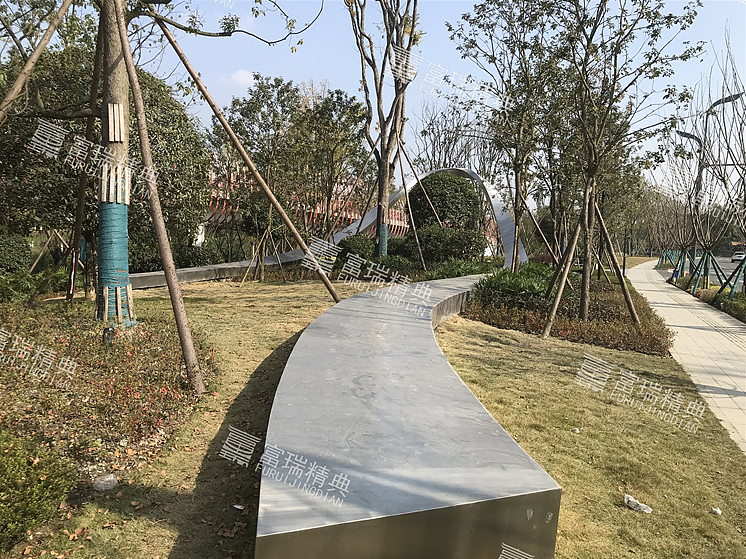 四川成都都江堰锦江绿道异形坐凳（图ZMjg1ODc5NTAw） - 雕塑 - 站酷设计师富瑞精典原创素材 - 站酷ZCOOL