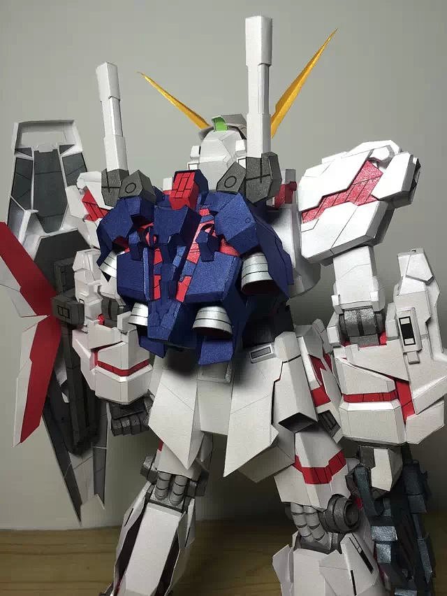 纸模高达独角兽rx0