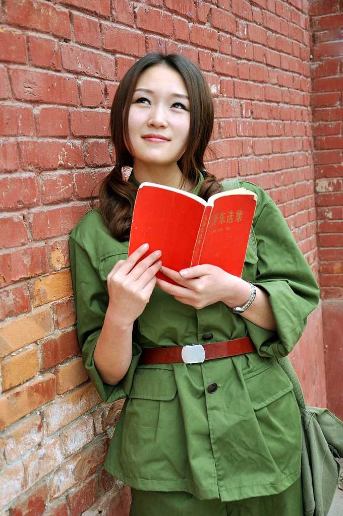 best小霞-军装（图ZNjMzNTg5MjQ=） - 人像摄影 - 站酷设计师best小霞原创素材 - 站酷ZCOOL