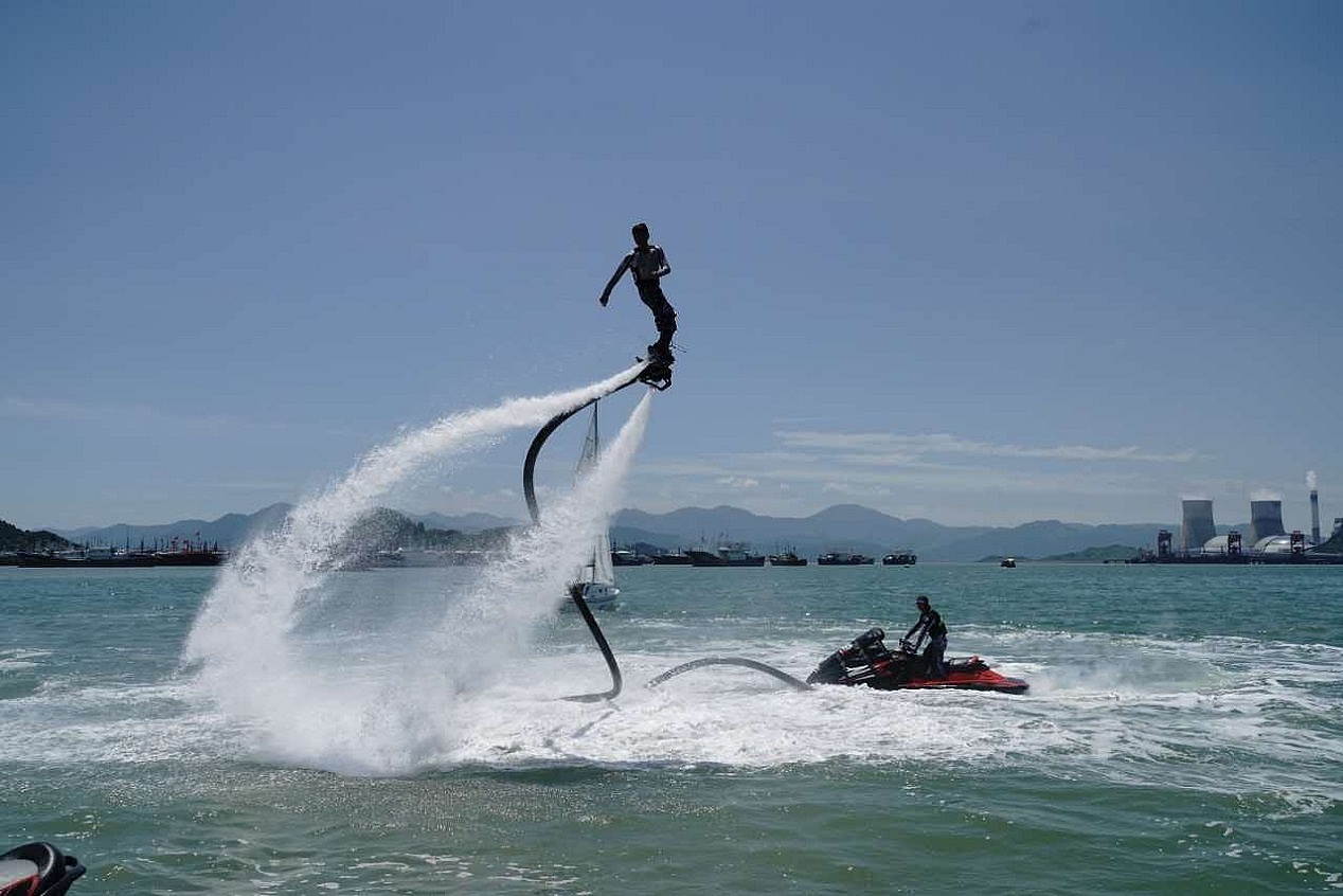 水上乐园空中飞人游乐装置水上飞人娱乐设备租赁