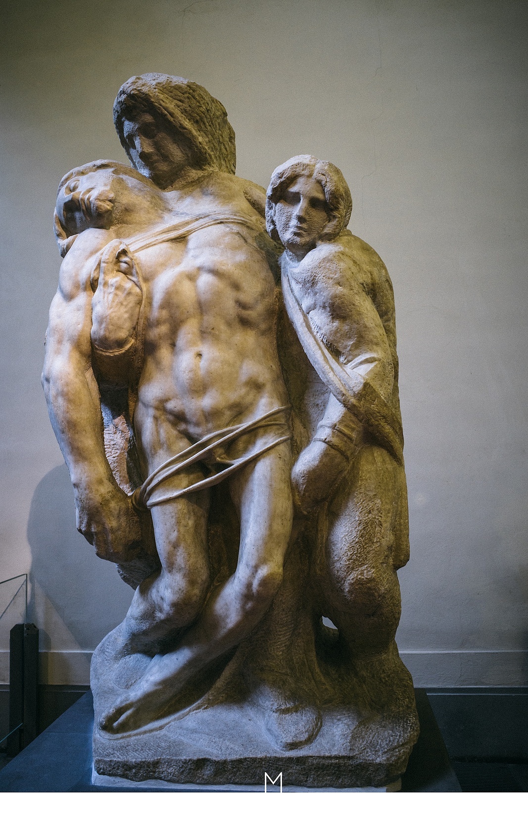 根据排队的人数来断定其一定不一般——有米开朗基罗的1067_1692竖版