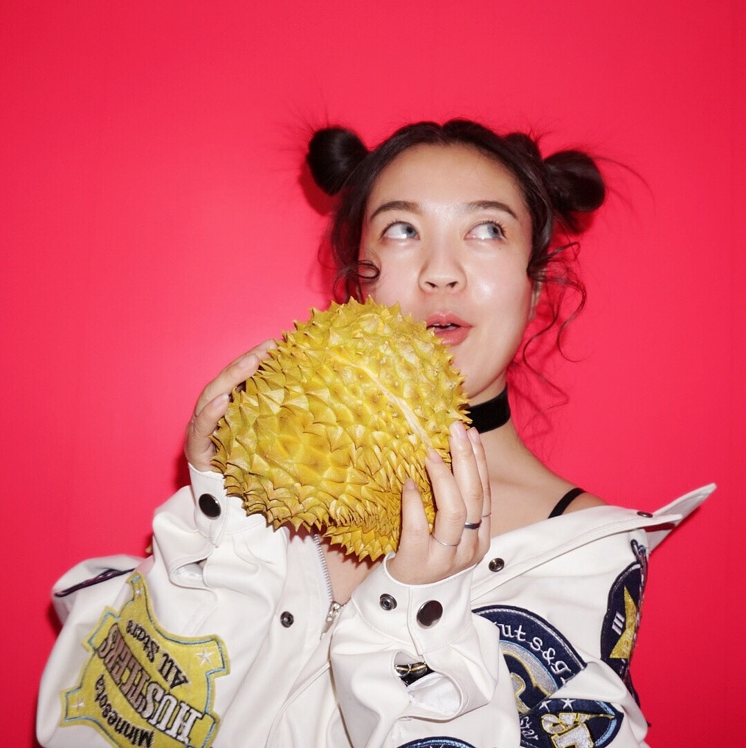 小小兔姐姐吃榴莲