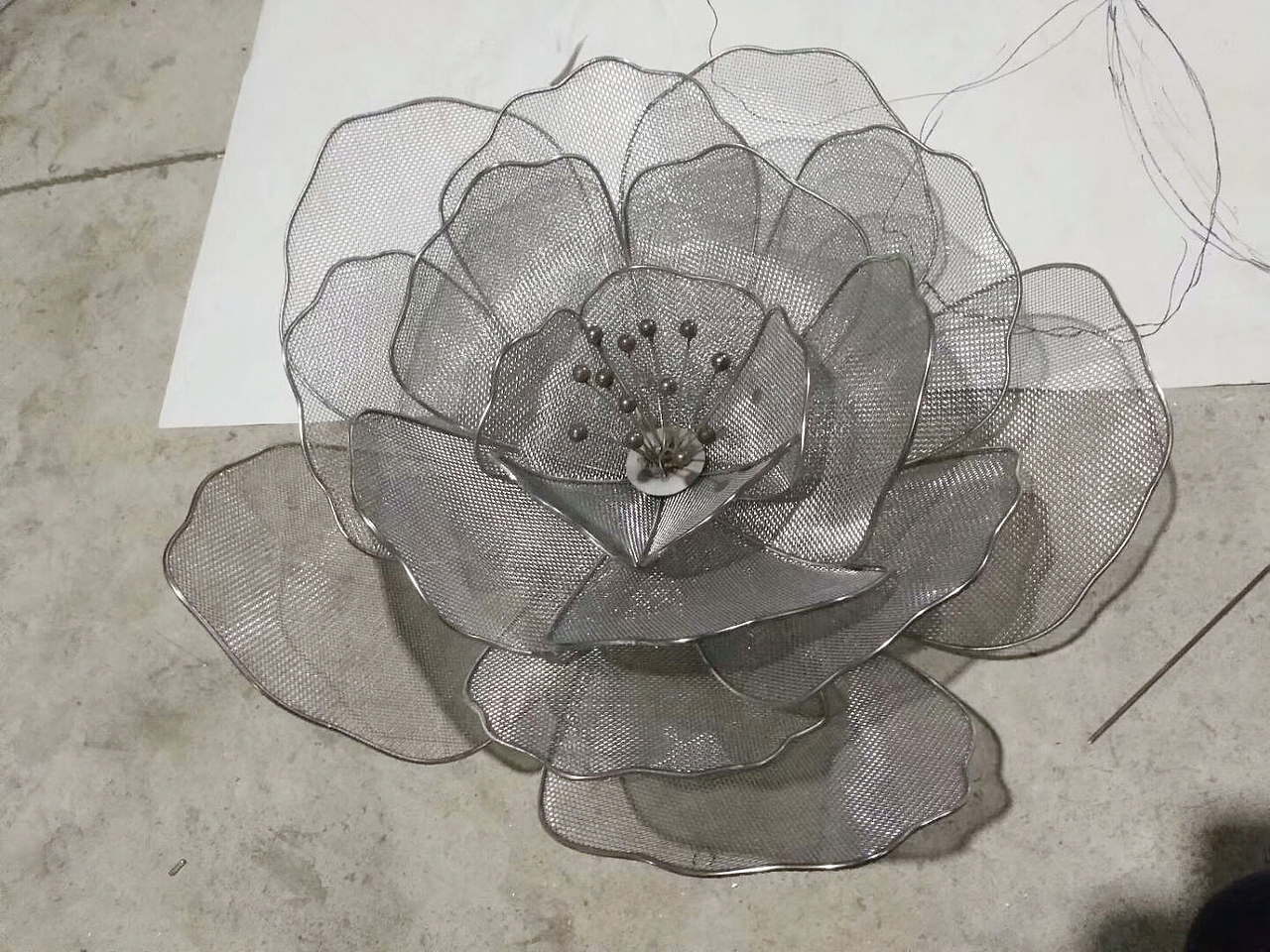 不锈钢花朵雕塑（图ZMTgyNTg1NjQ4） - 其他手工艺 - 站酷设计师凯亮不锈钢雕塑原创素材 - 站酷ZCOOL