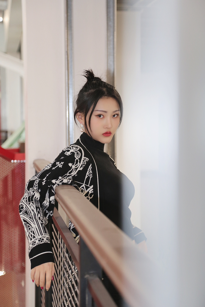 外拍（图ZMzQxOTM5ODI4） - 人像摄影 - 站酷设计师摄影师晨光原创素材 - 站酷ZCOOL