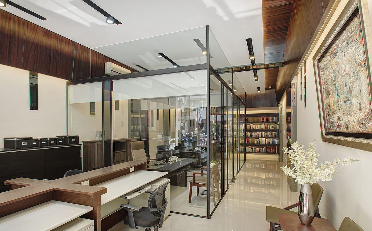 郑州明亮通透的律师事务所装修设计案例效果图
