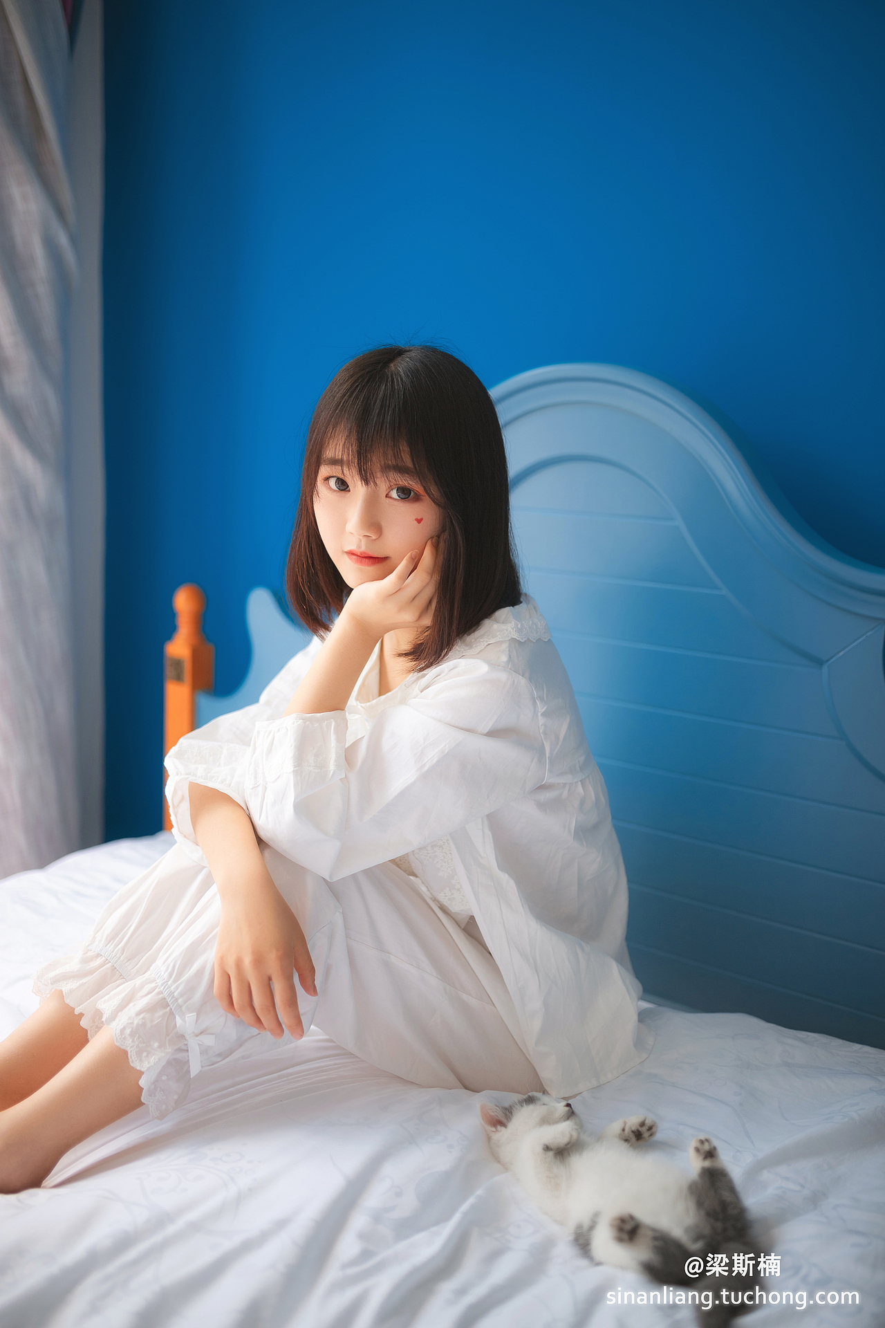 我啊,就一个平平凡凡的美女而已啦