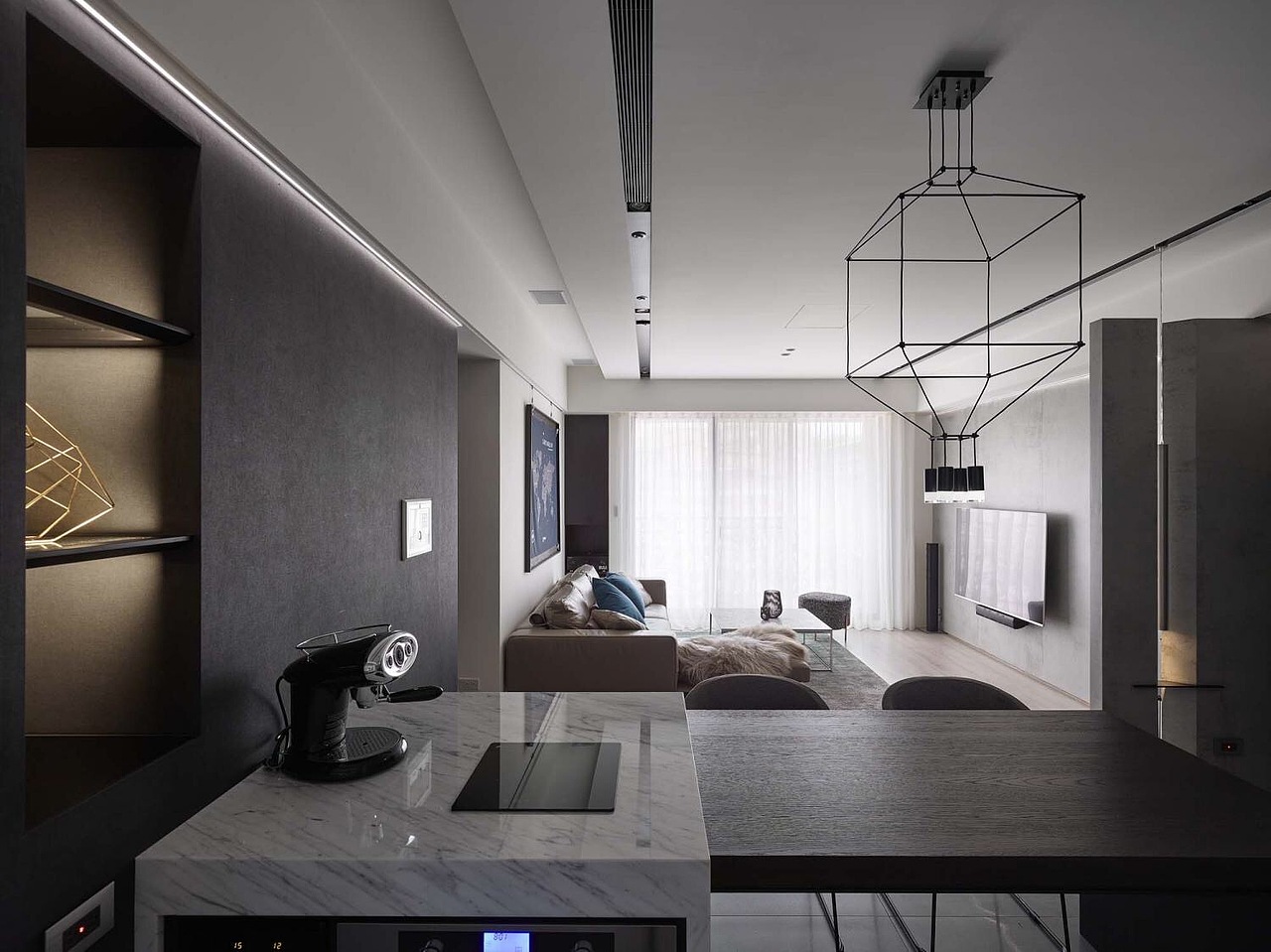 深圳装修:123㎡天健天骄,现代简约风,黑色迷人心