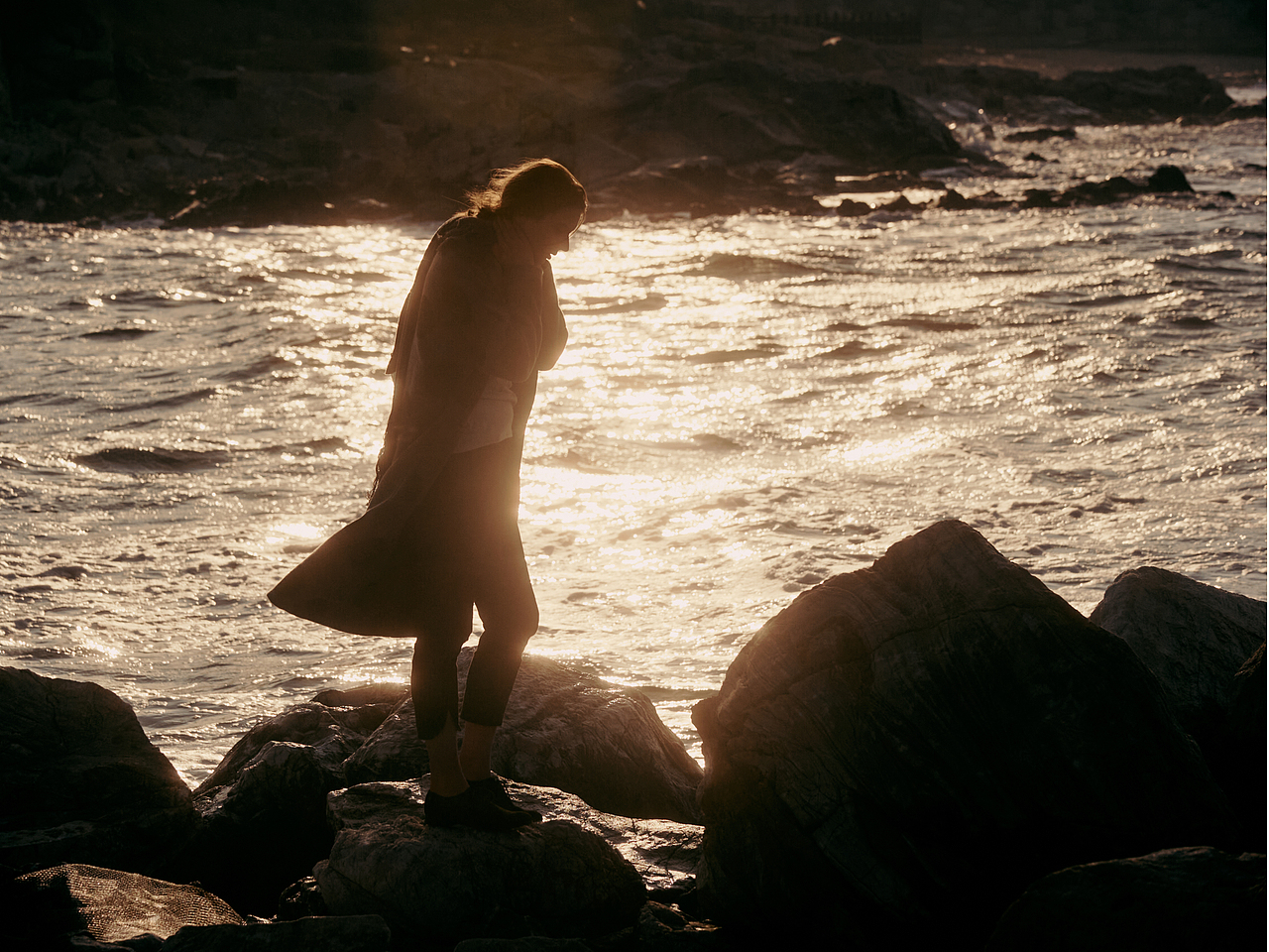 设计师品牌海边外景拍摄