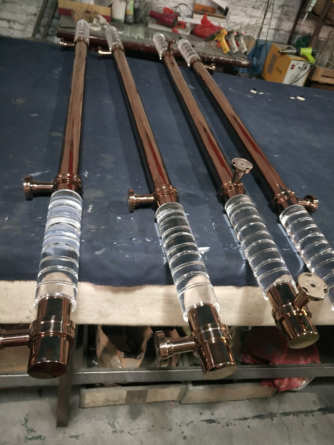 恒大专用亚克力水晶不锈钢灰镜钢/玫瑰金水晶拉手设计