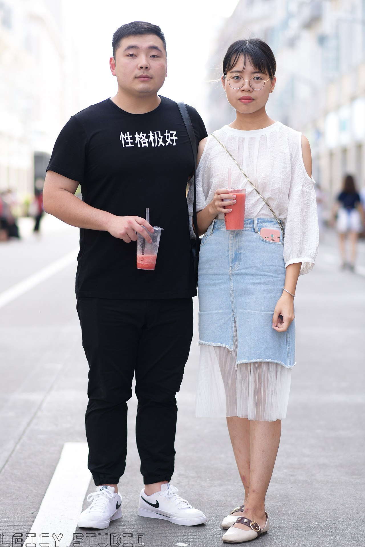 路人拍摄计划【第6期】18.06.24 福建.厦门.中山路（图ZMTIyMTAwNDAw） - 人像摄影 - 站酷设计师Leicy原创素材 - 站酷ZCOOL