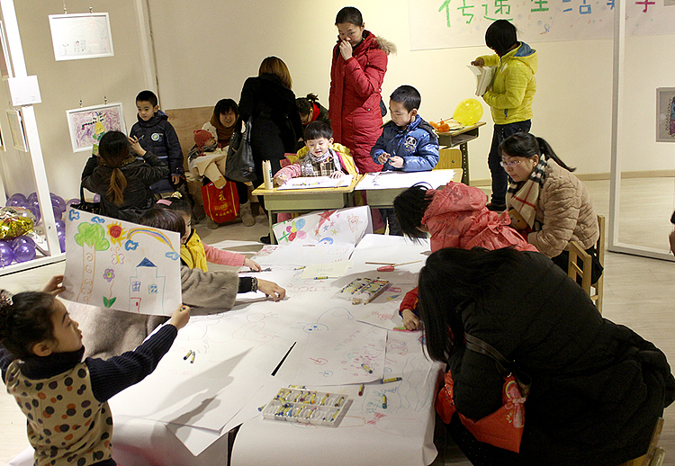 多彩时光 银泰绽放艺术展（图ZNzQ0MTk4Mjg=） - 其他三维 - 站酷设计师不是美术馆原创素材 - 站酷ZCOOL