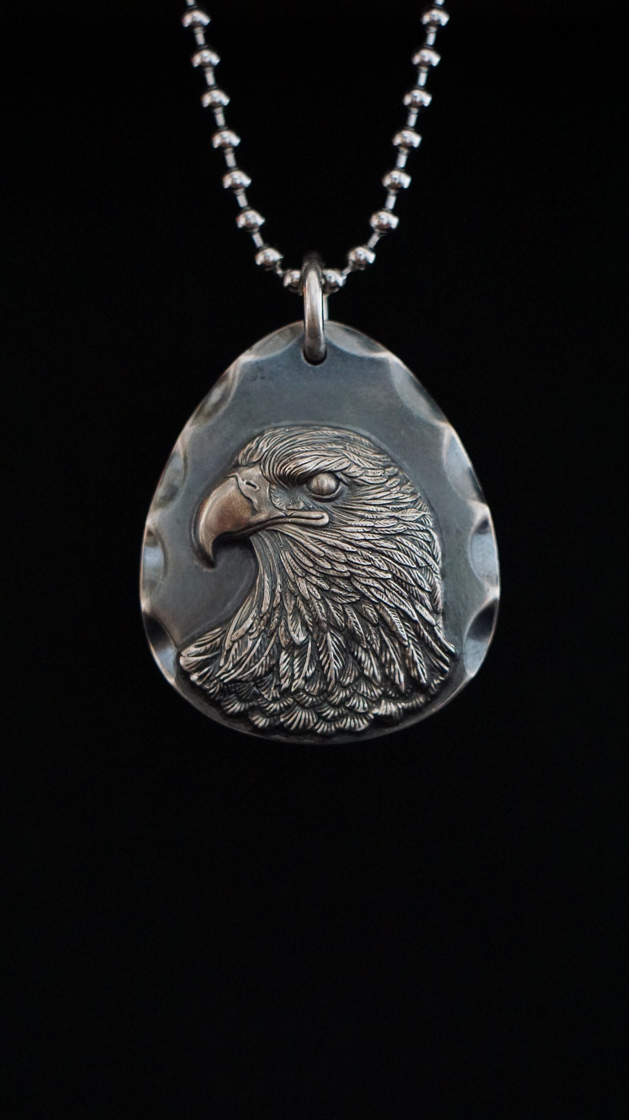 傲视61雄鹰银饼吊牌