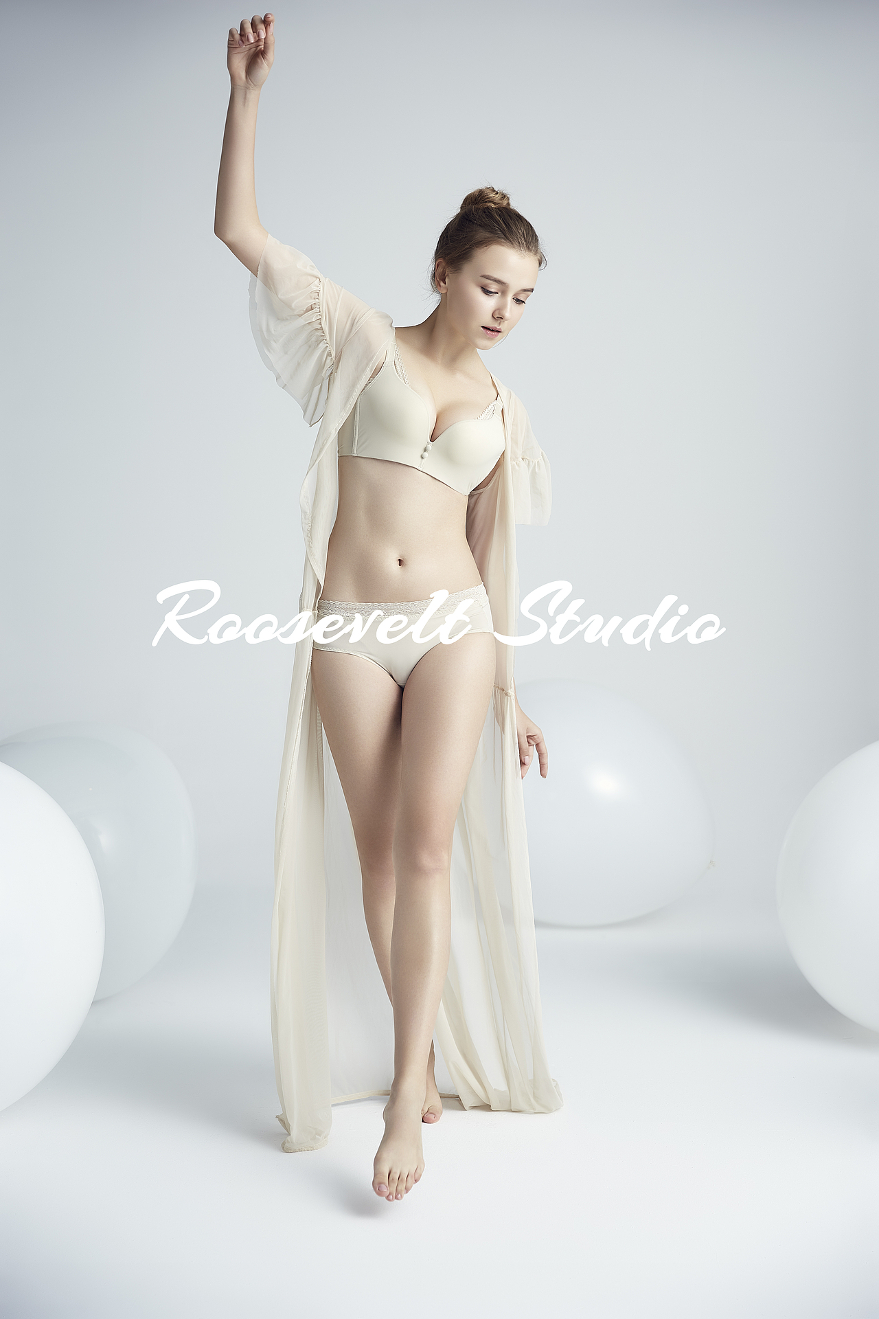 商业|时尚内衣片|轻盈感少女（图ZMjU3OTk3MjEy） - 休闲/流行服饰 - 站酷设计师罗斯福工作室原创素材 - 站酷ZCOOL