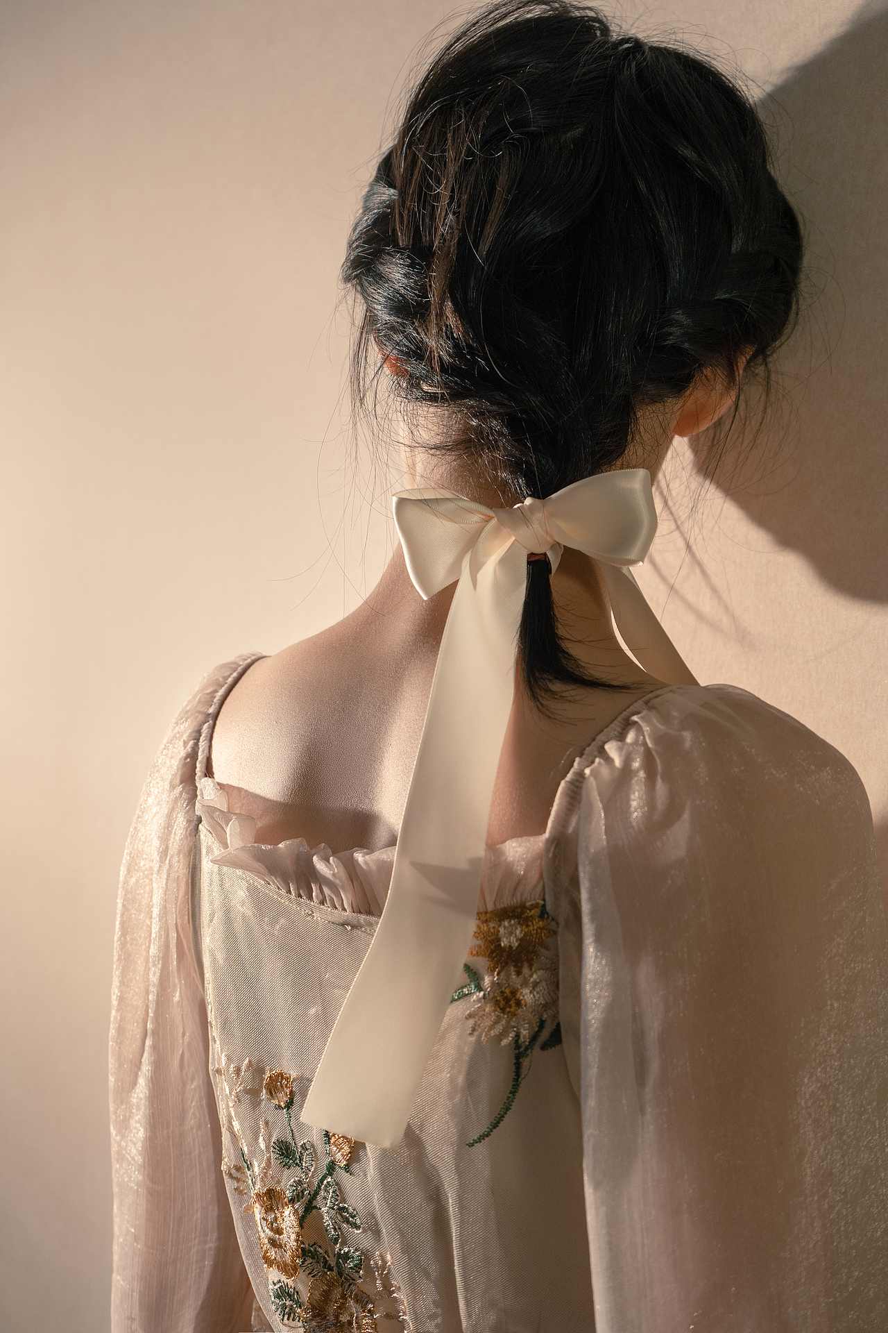 当光照进窗户（图ZMjE1OTc2NzUy） - 人像摄影 - 站酷设计师空岛爽子原创素材 - 站酷ZCOOL