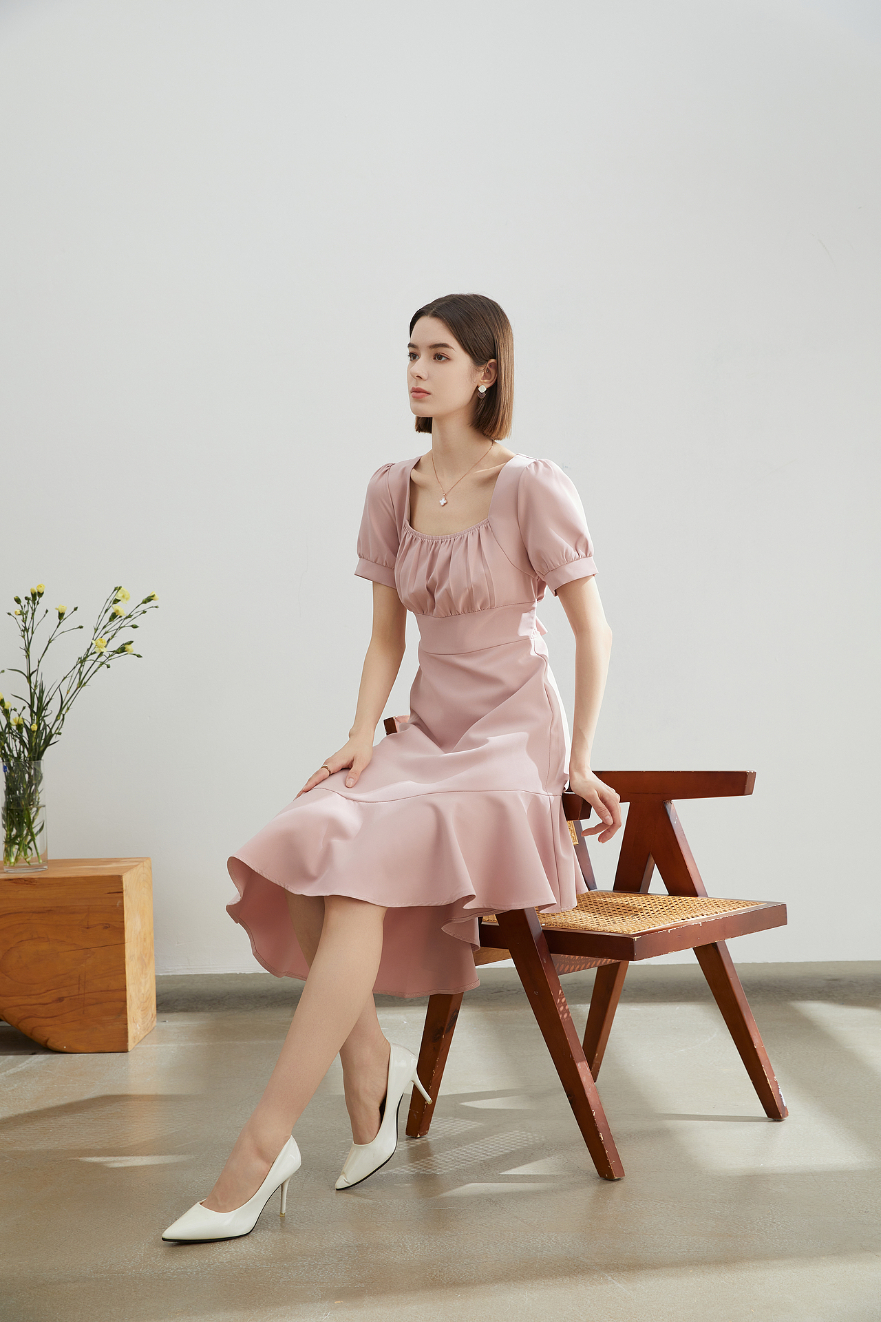 模拟阳光 女装优雅类型拍摄，有一种轻柔的感觉（图ZMzU1MjY1ODQw） - 人像摄影 - 站酷设计师深圳摄影师高乔原创素材 - 站酷ZCOOL