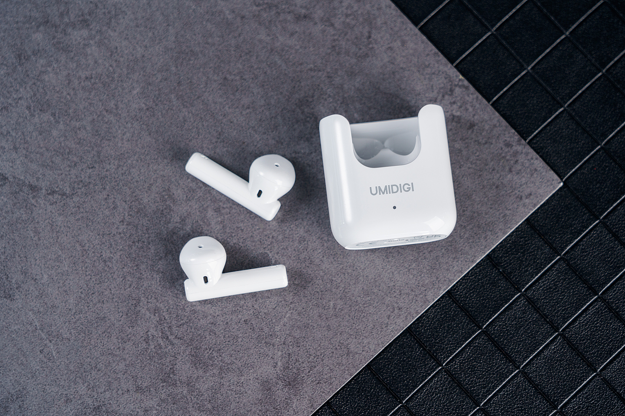 产品拍摄 • UMIDIGI Air Buds U（图ZMjk1Mzg4Nzgw） - 产品摄影 - 站酷设计师LIUQI19原创素材 - 站酷ZCOOL