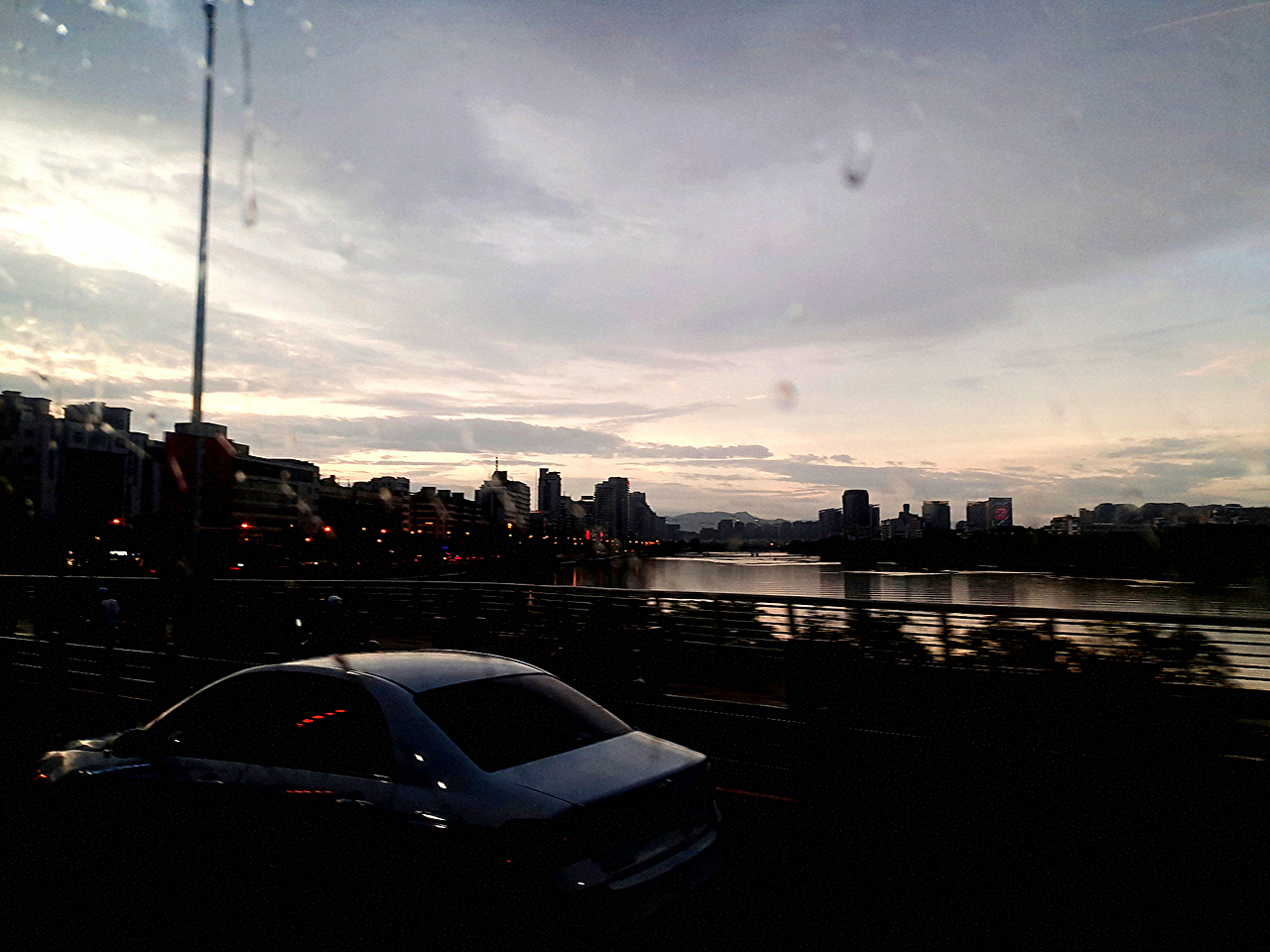 念念不忘 必有回响 这是电影里的桥段