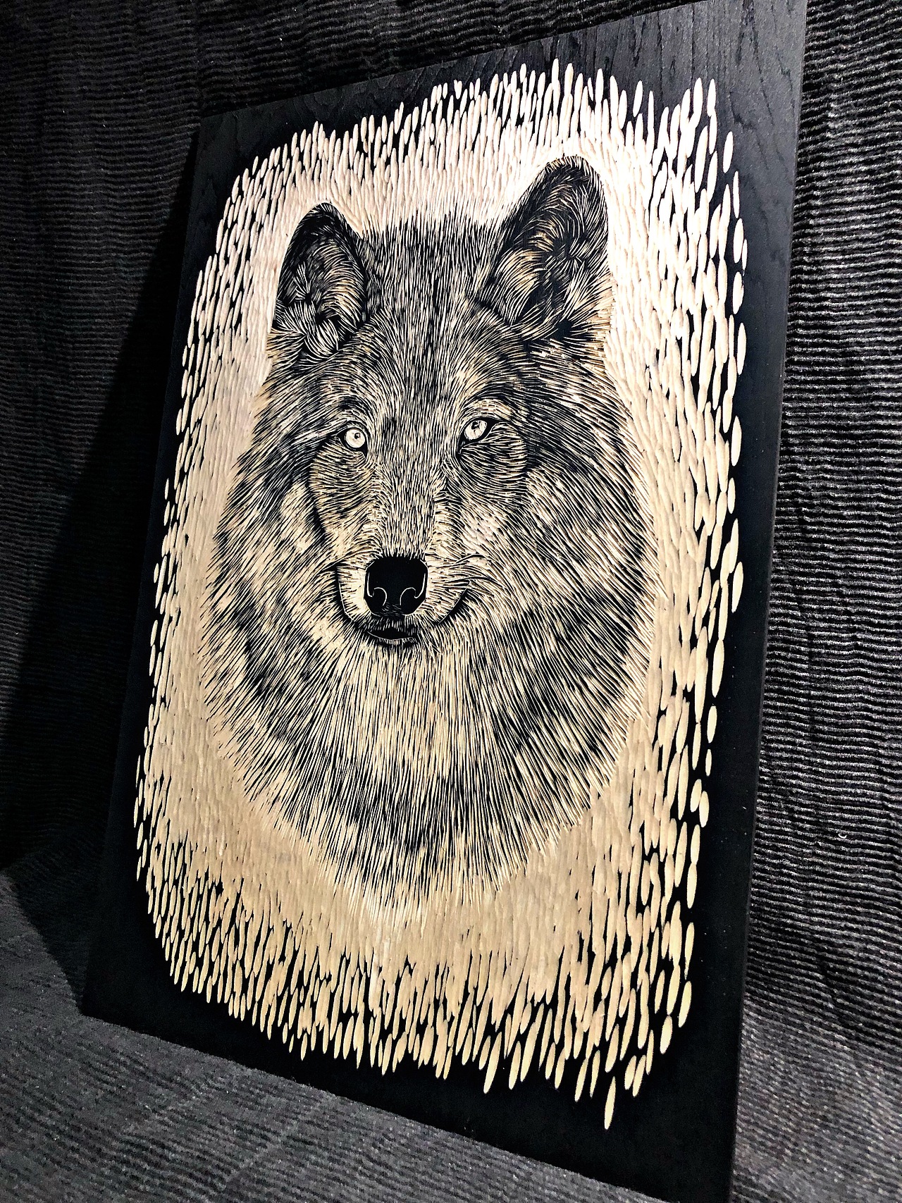 原创纯手工黑白木刻版画《狼》