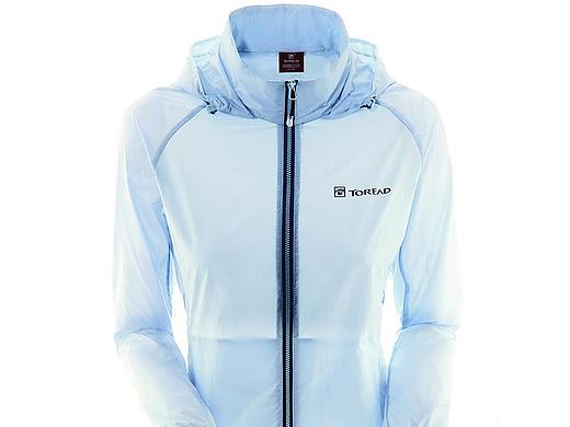 探路者户外皮肤衣拍摄