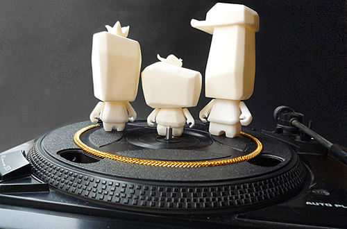 嘻哈帮街舞 hiphop嘻哈公仔设计（图ZMjQ0MDMyMA==） - 品牌 - 站酷设计师意开品牌咨询原创素材 - 站酷ZCOOL