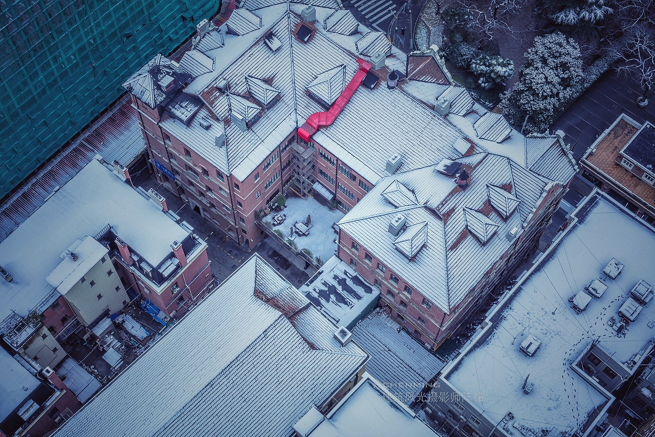 上海下雪啦（图ZMTAzODQwNjQw） - 环境/建筑摄影 - 站酷设计师建筑空间摄影陈铭原创素材 - 站酷ZCOOL