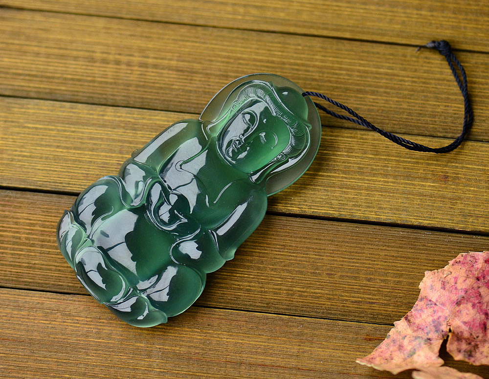 自然光下的翡翠才是真实的翡翠-精品篇