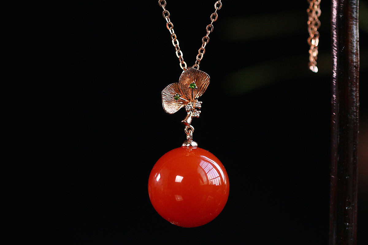 珠宝摄影——【云想衣裳花想容,彤云细飞醉满丛】一