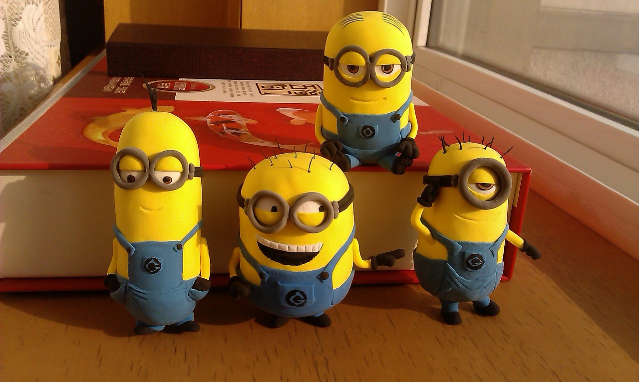 又一只胖胖的小黄人,这次四个一起来集合吧!