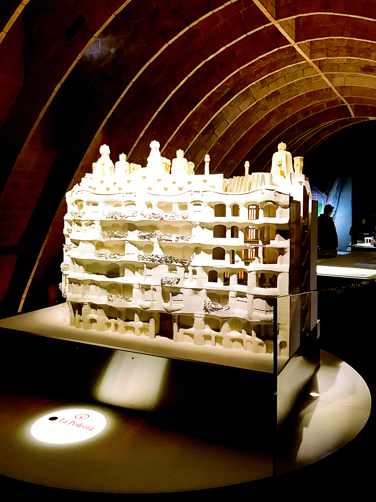 前一阵子，到了米拉之家。#CASA MILà#（图ZNzMyNjExMzI=） - 风光摄影 - 站酷设计师Manteau1105原创素材 - 站酷ZCOOL