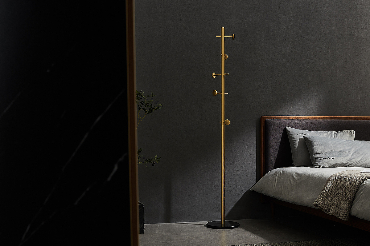 【wotime】黄铜钉铆落地衣帽架