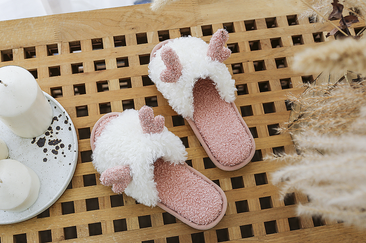 家居棉拖鞋外景基地拍摄ins风格图片拖鞋