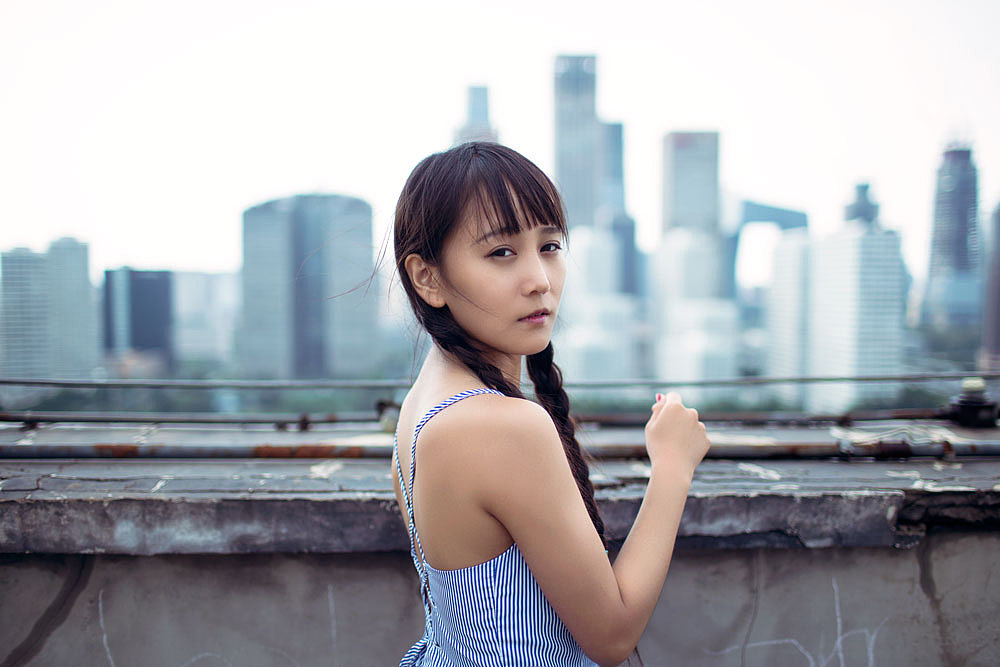 天台少女（图ZNTEwNzU5ODA=） - 人像摄影 - 站酷设计师波爷kk原创素材 - 站酷ZCOOL