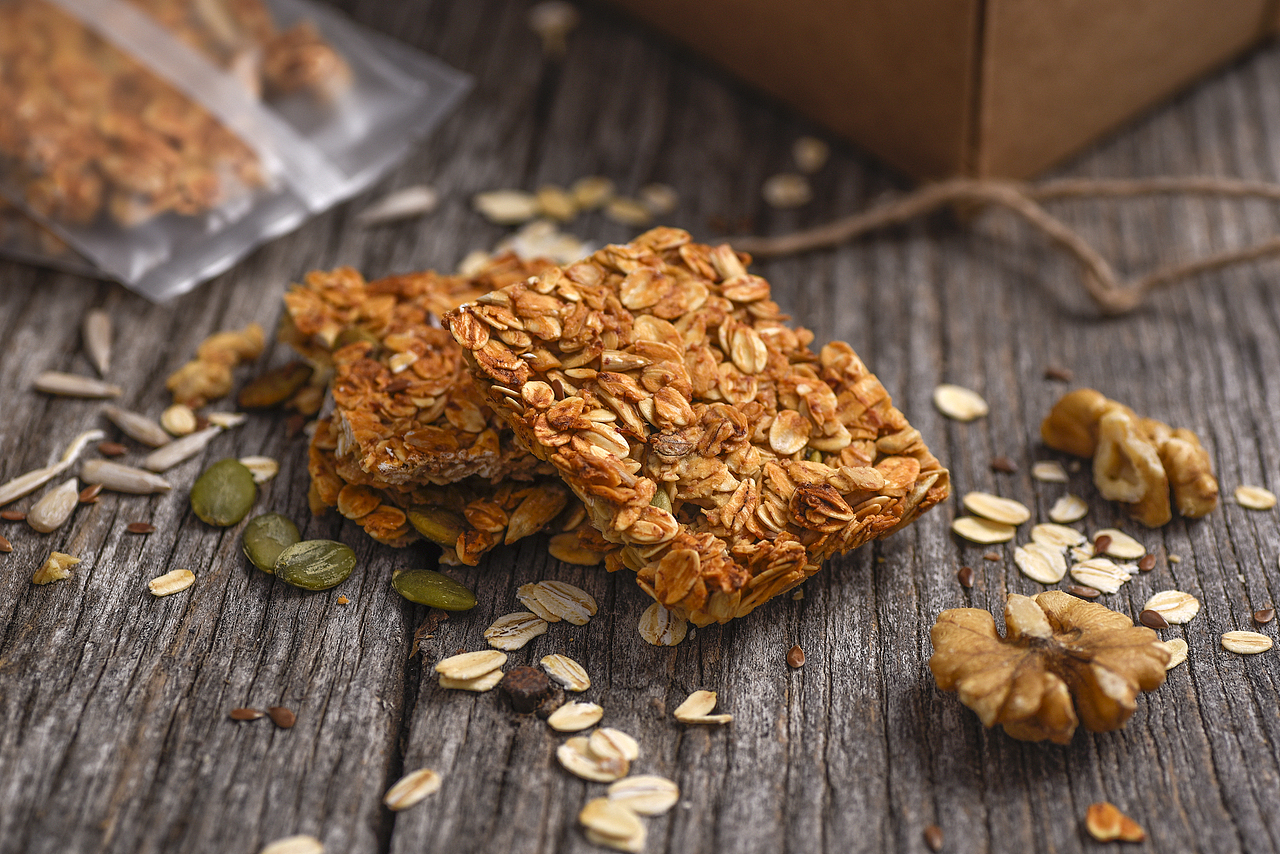 能量棒 燕麦棒拍摄（图ZMTAwNDM0Njky） - 产品摄影 - 站酷设计师摄影师董名扬原创素材 - 站酷ZCOOL