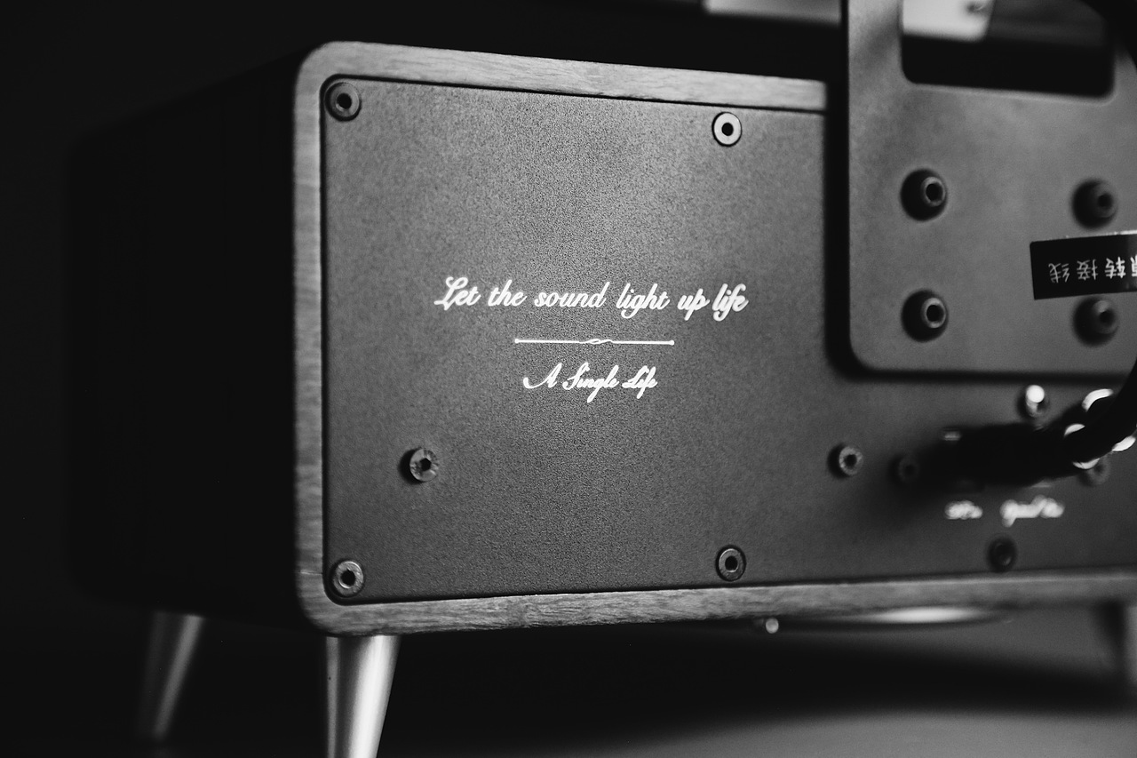 细节展示:经典标语印刻