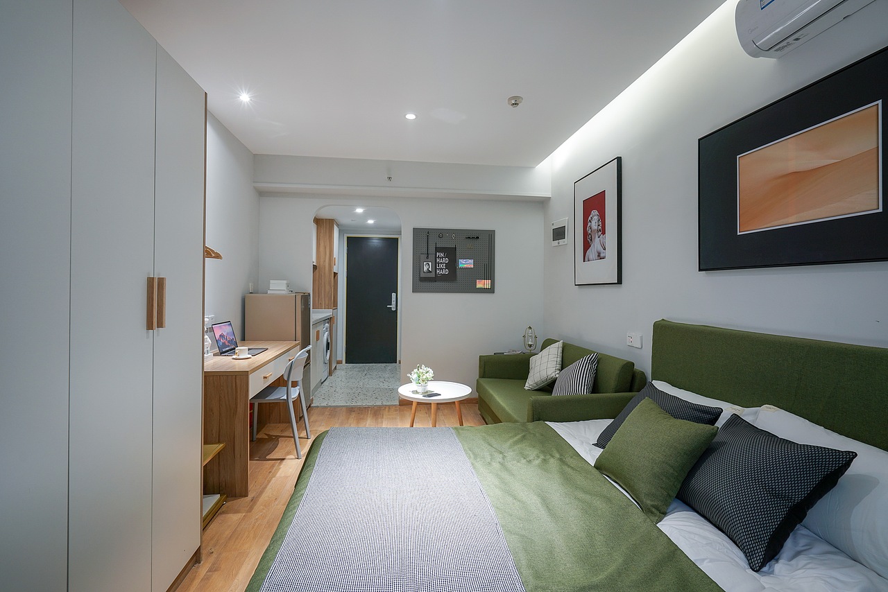 成都-环球汇、蔚然