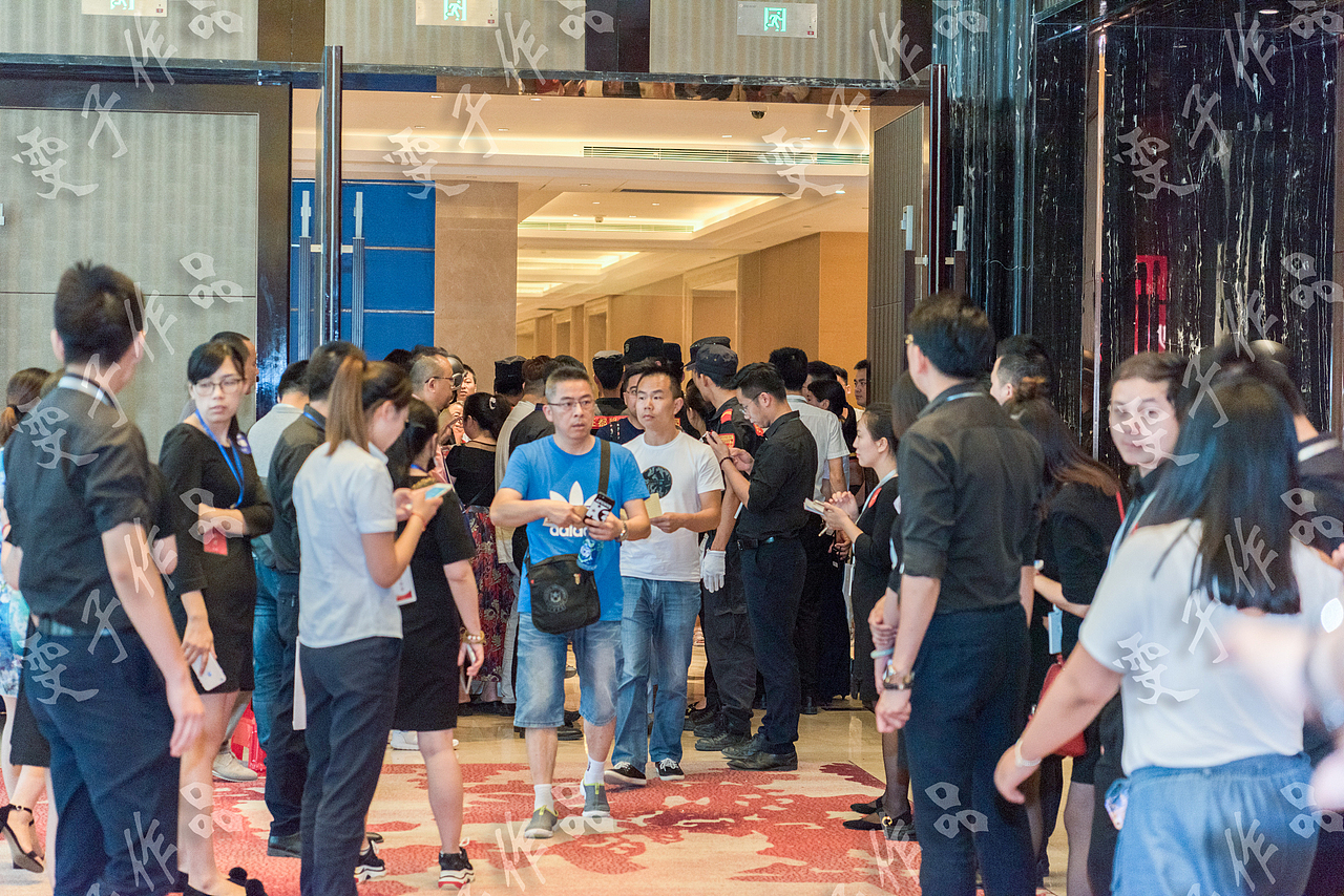 房地产：光明上海府邸开盘（图ZMjE2ODk0OTgw） - 人文/纪实摄影 - 站酷设计师摄影人雯子原创素材 - 站酷ZCOOL