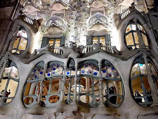 建筑设计大师推荐（一）安东尼奥·高迪 - 西班牙建筑师