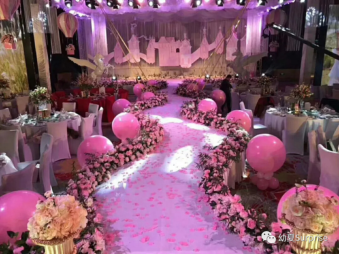 在包房里面非常浪漫的求婚仪式布置-求婚订婚|广州气球布置