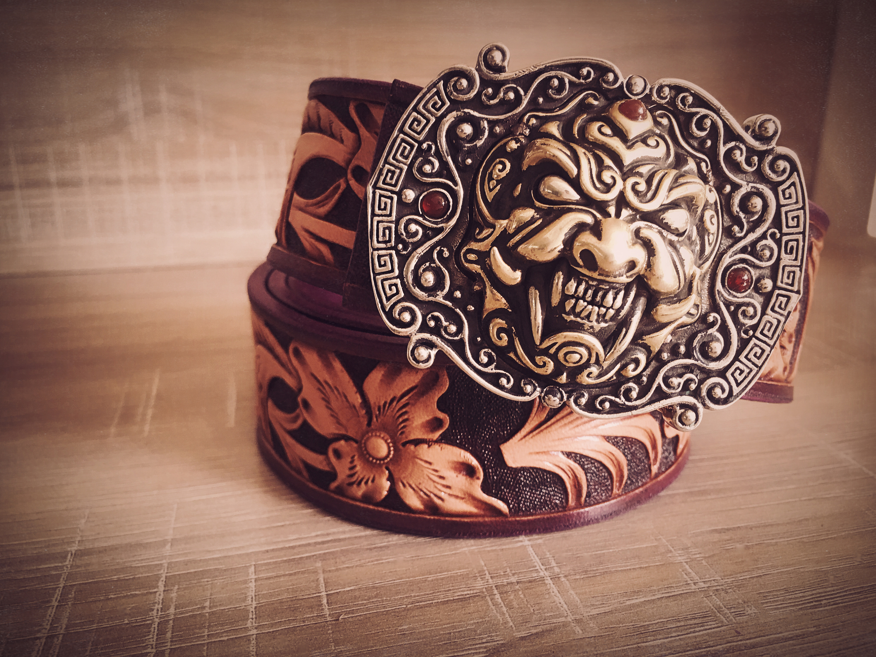 唐狮扣唐草腰带|手工艺|工艺品设计|尉峰 - 原创作品 - 站酷 (zcool)