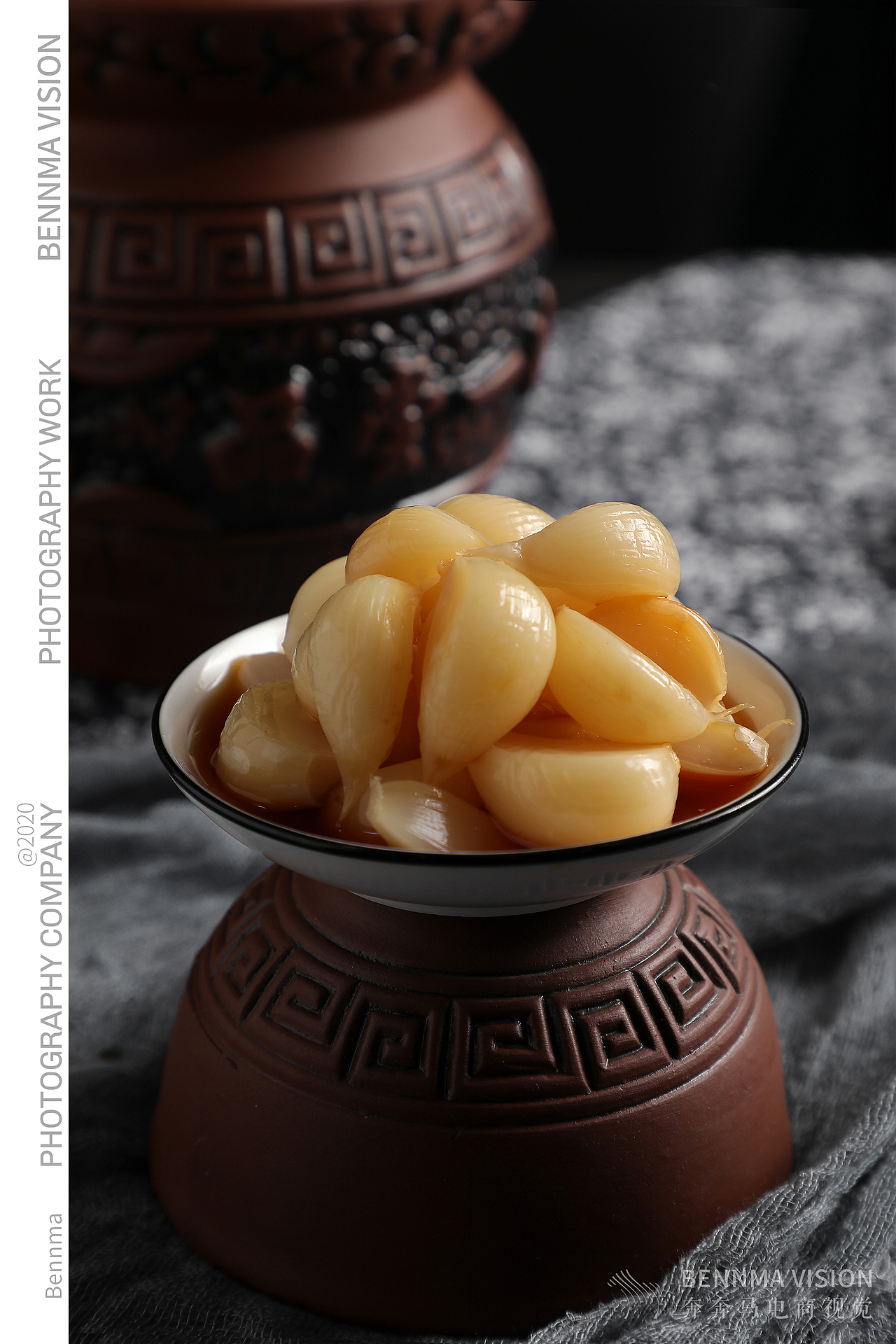 糖蒜拍攝 傳統(tǒng)腌制食品（圖ZMjM5Njg4ODcy） - 產(chǎn)品攝影 - 站酷設(shè)計(jì)師奔奔馬電商視覺原創(chuàng)素材 - 站酷ZCOOL