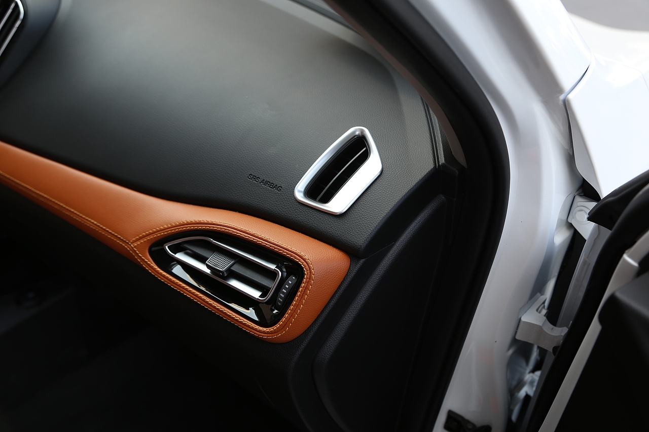 瑞虎7出风口（图ZNjEzMjQwNTI=） - 产品摄影 - 站酷设计师一碗大炒饭呀原创素材 - 站酷ZCOOL