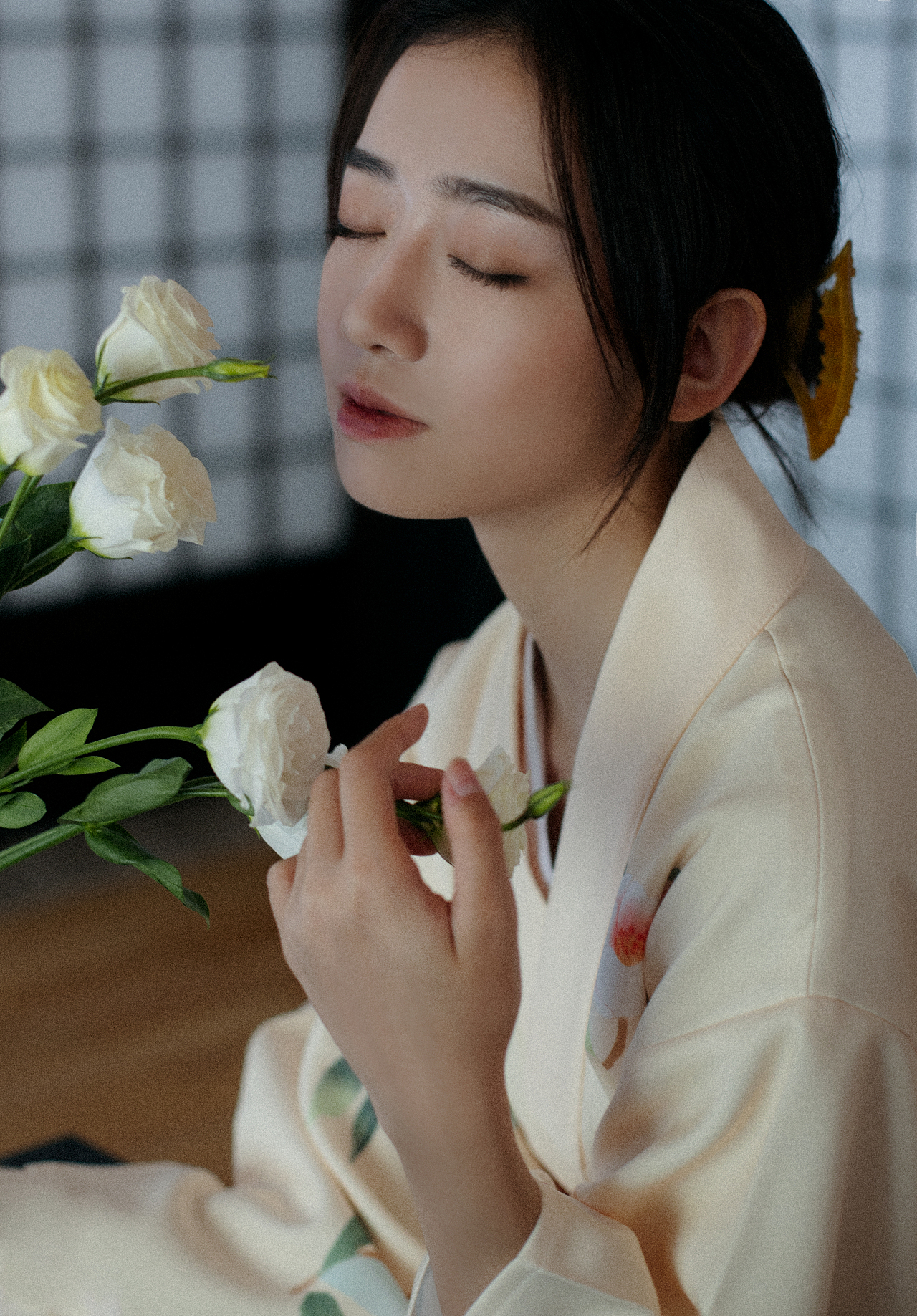 静谧👘（图ZMTM5NTYzNjk2） - 人像摄影 - 站酷设计师芒果草莓酱250原创素材 - 站酷ZCOOL