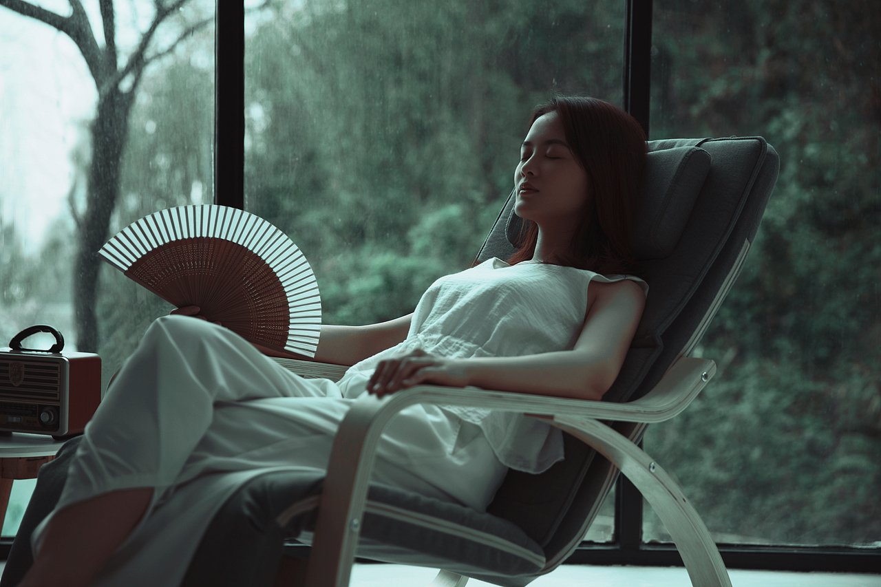 空山新雨后,天气晚来秋