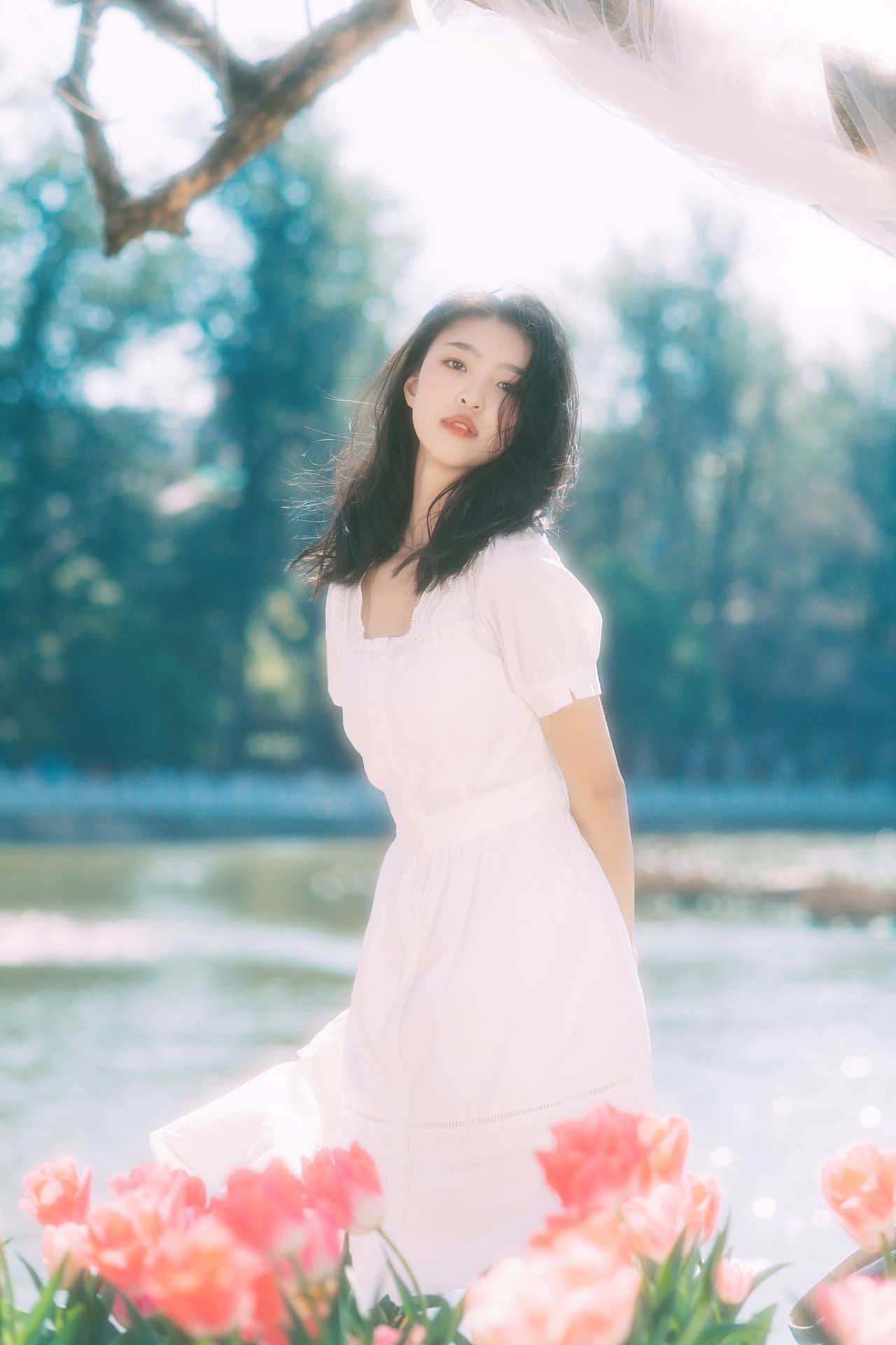 郁金香的温柔如余晖一般（图ZMzMwMzIzNjk2） - 人像摄影 - 站酷设计师胖虎自有妙计原创素材 - 站酷ZCOOL