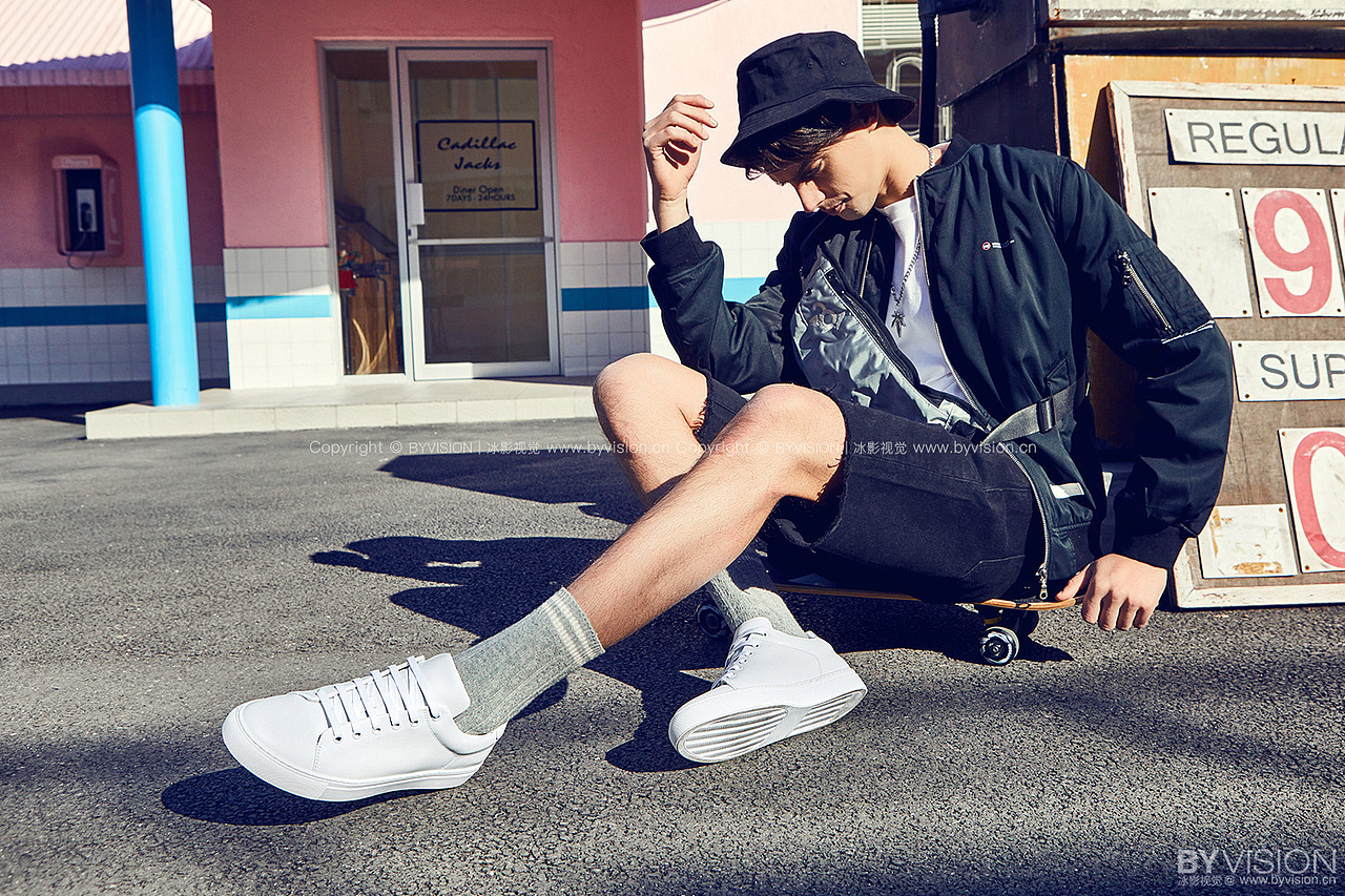 鞋子品牌广告摄影（图ZMjIyNjM4NzQ0） - 产品摄影 - 站酷设计师冰影视觉摄影原创素材 - 站酷ZCOOL