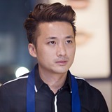 只会画车的男孩的头像