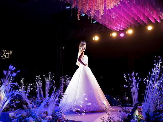 情人节主场婚礼秀“灿”